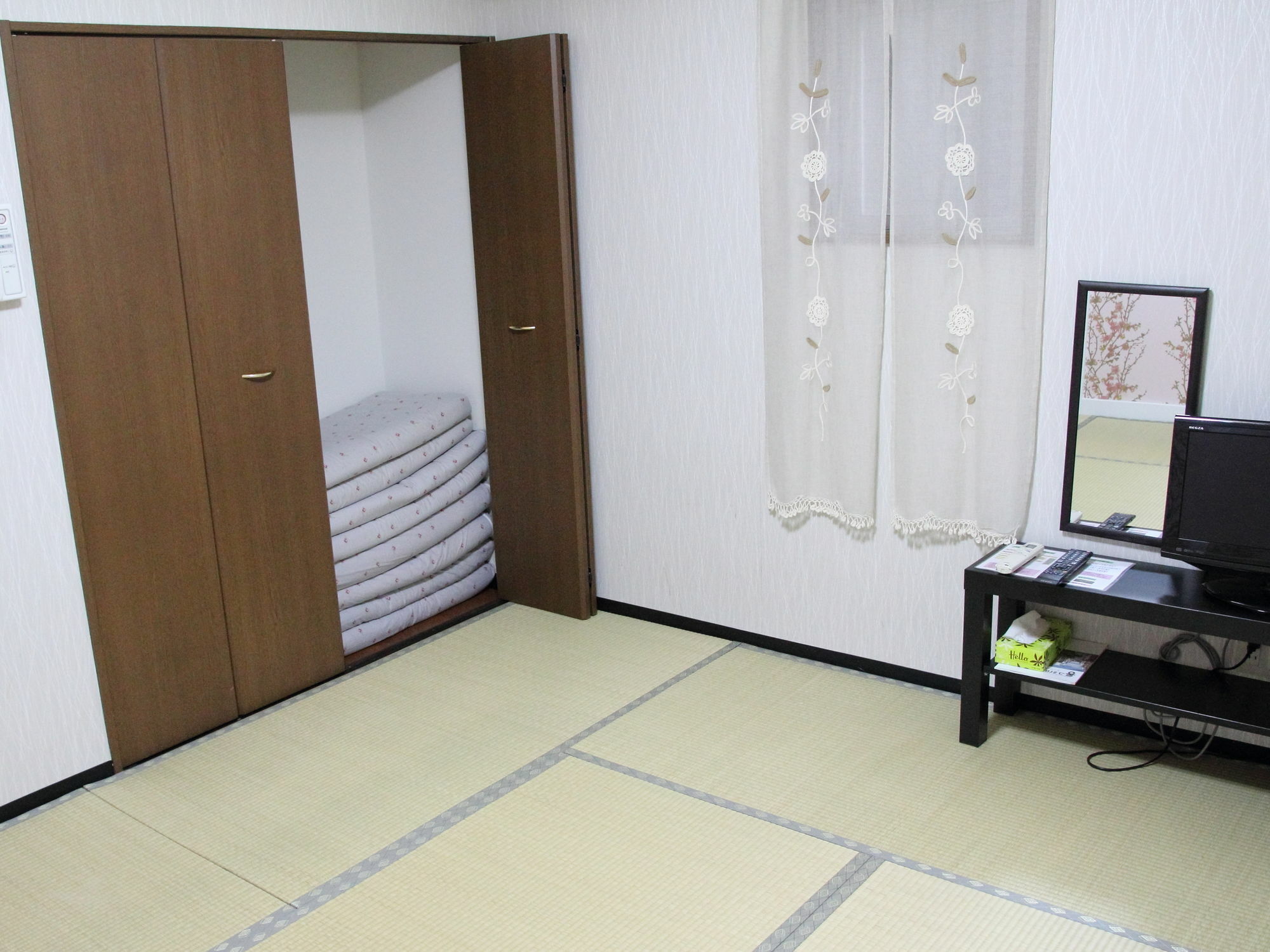 Ryokan Sinsekai - Tourpalace Осака Екстериор снимка
